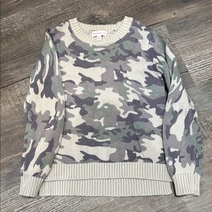Design History Camouflage Sweater - Gray and Green